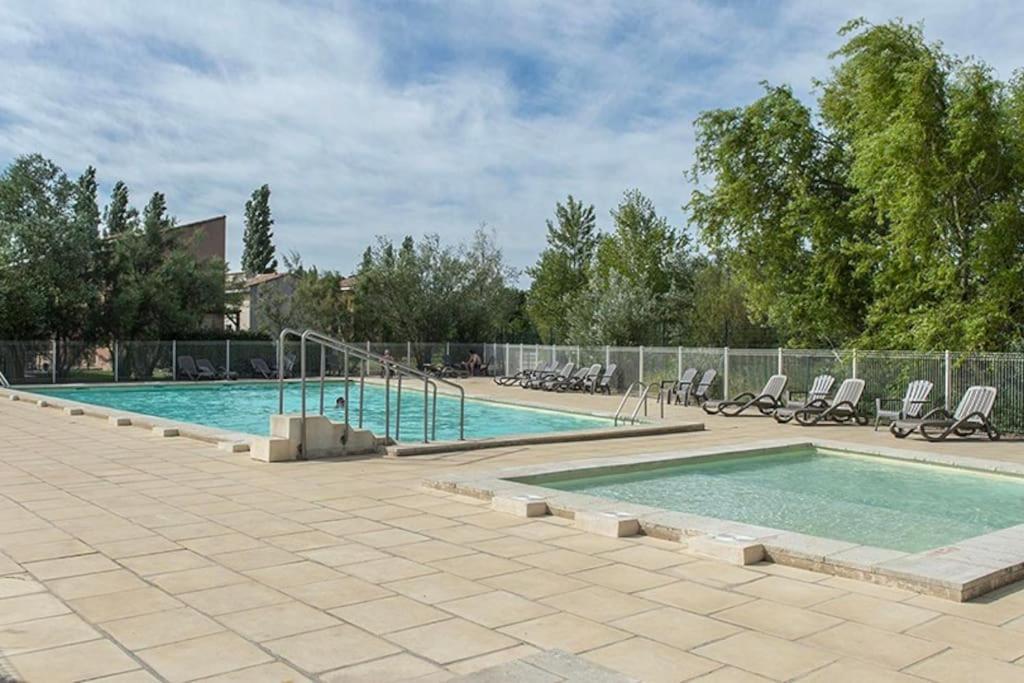 Saint-Saturnin-lès-Avignon La Provencale 아파트 외부 사진